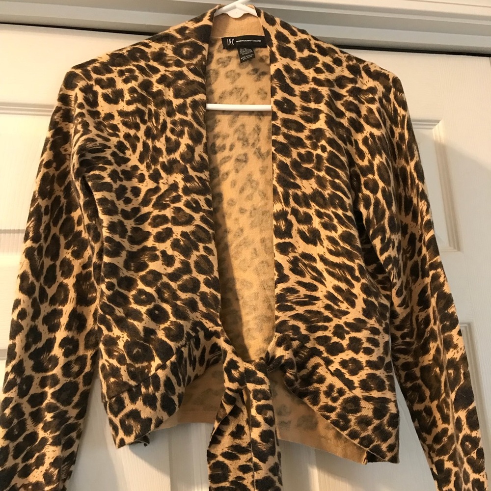 INC international Concepts leopard  sweater size M